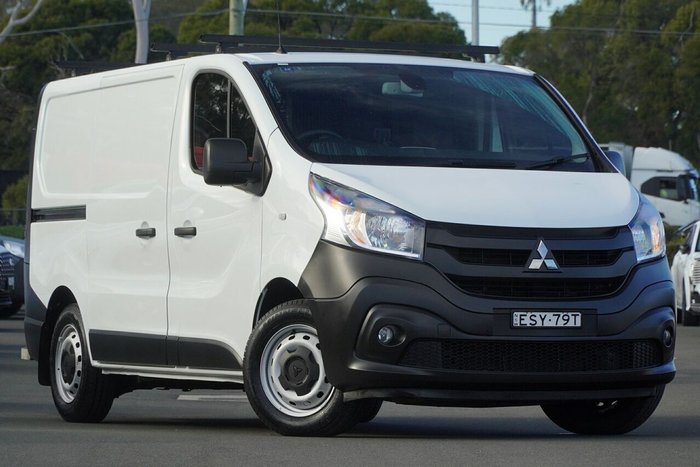 2021 Mitsubishi Express GLX