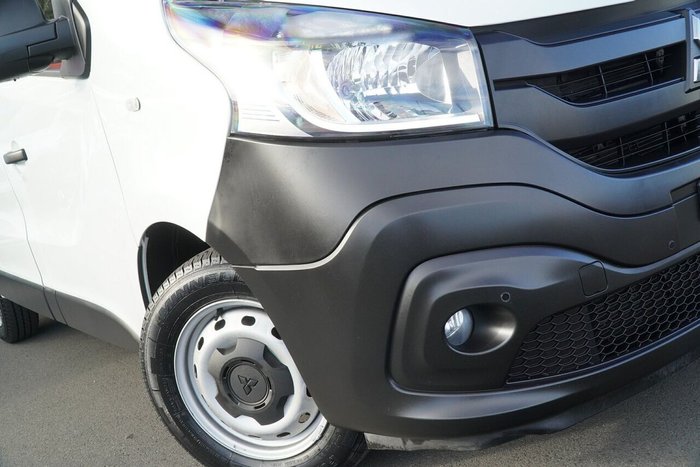 2021 Mitsubishi Express GLX