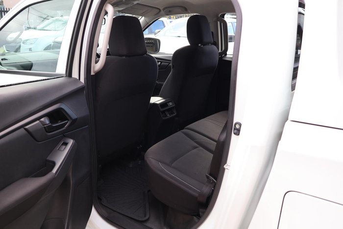 2021 Isuzu D-MAX 14