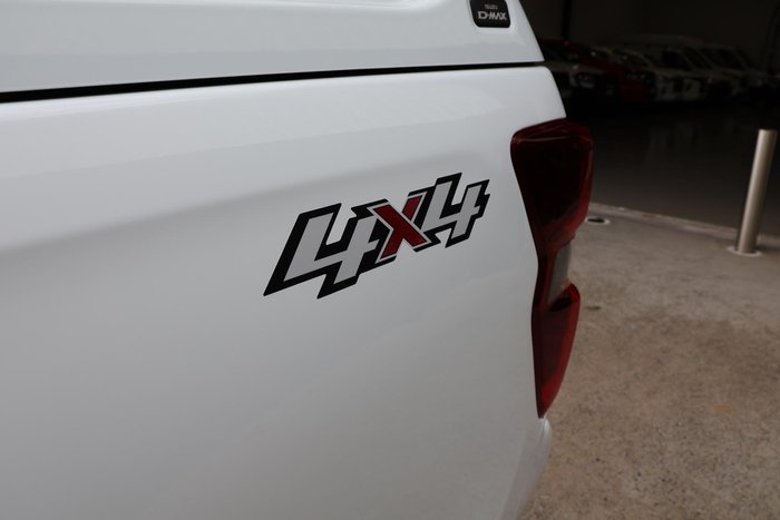 2021 Isuzu D-MAX 8