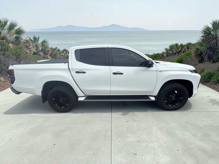 2022 Mitsubishi Triton GLX-R