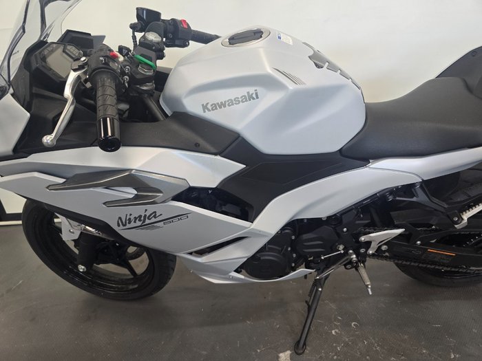 2024 Kawasaki 2024 Kawasaki 500CC Ninja 500 White