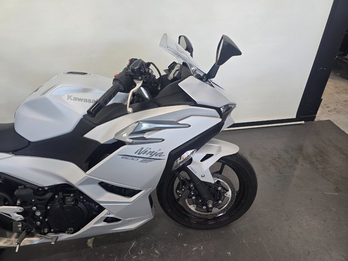 2024 Kawasaki 2024 Kawasaki 500CC Ninja 500 White
