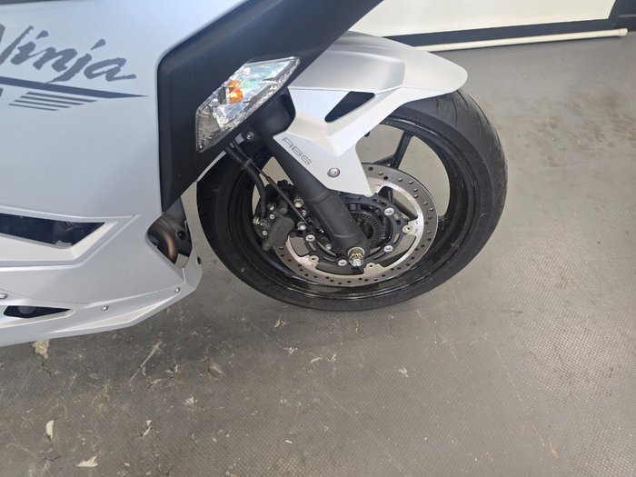 2024 Kawasaki 2024 Kawasaki 500CC Ninja 500 White