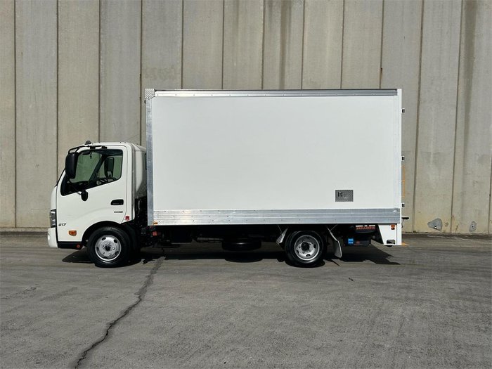 2023 Hino 300