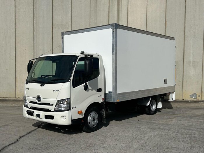 2023 Hino 300