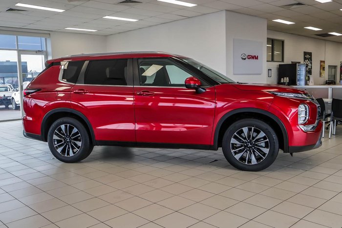 2025 Mitsubishi Outlander LS