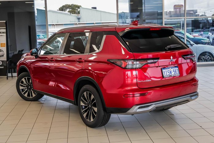 2025 Mitsubishi Outlander LS