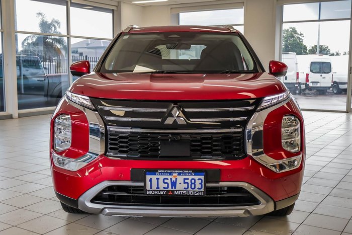 2025 Mitsubishi Outlander LS