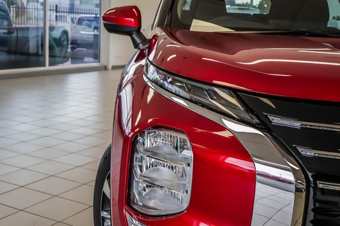 2025 Mitsubishi Outlander LS
