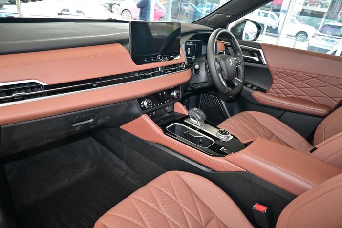 2025 Mitsubishi Outlander Exceed Tourer