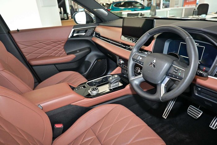2025 Mitsubishi Outlander Exceed Tourer
