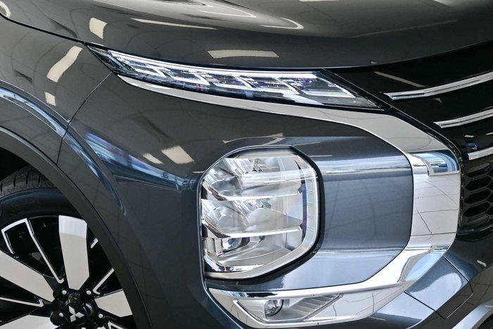 2025 Mitsubishi Outlander Exceed Tourer