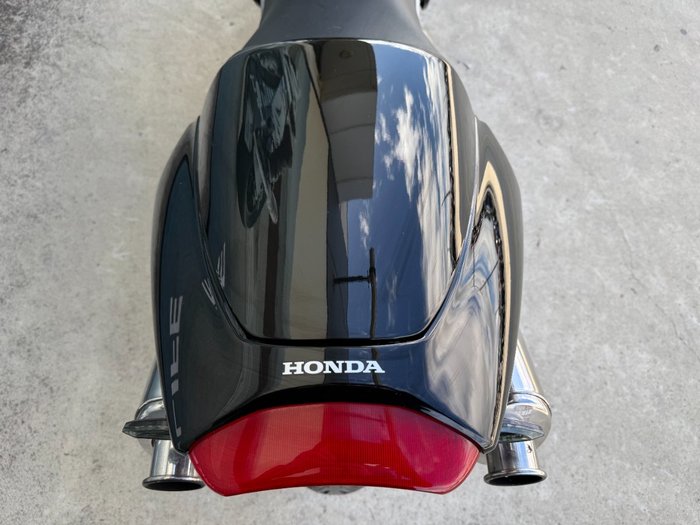 2006 Honda VTR1000F (FIRESTORM) Black