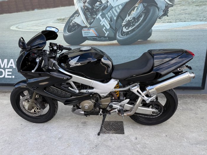 2006 Honda VTR1000F (FIRESTORM) Black