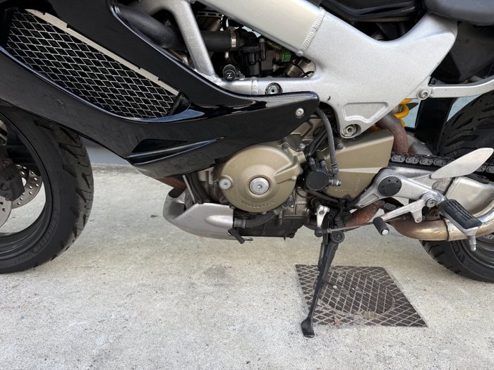 2006 Honda VTR1000F (FIRESTORM) Black