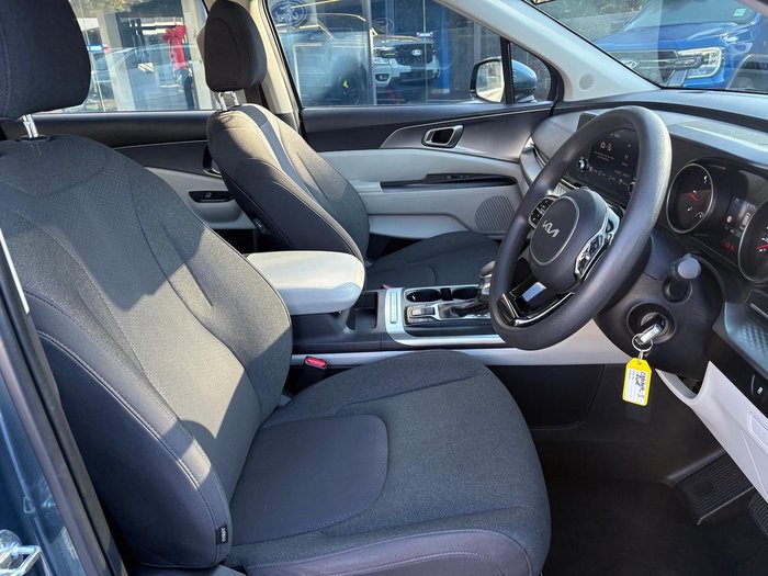 2024 Kia Carnival S