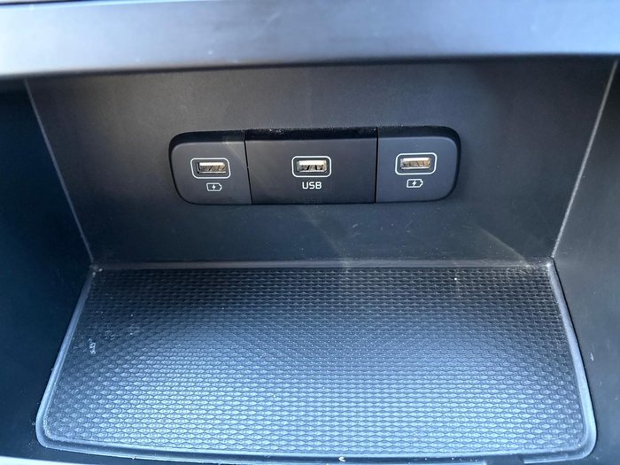 2024 Kia Carnival S