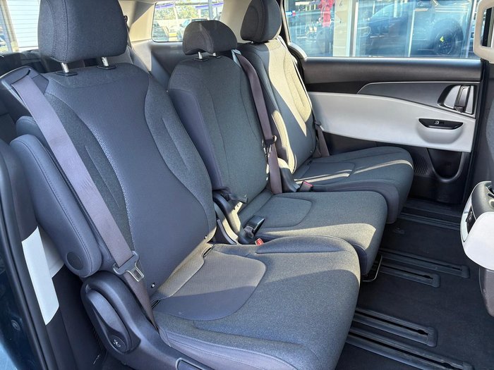 2024 Kia Carnival S
