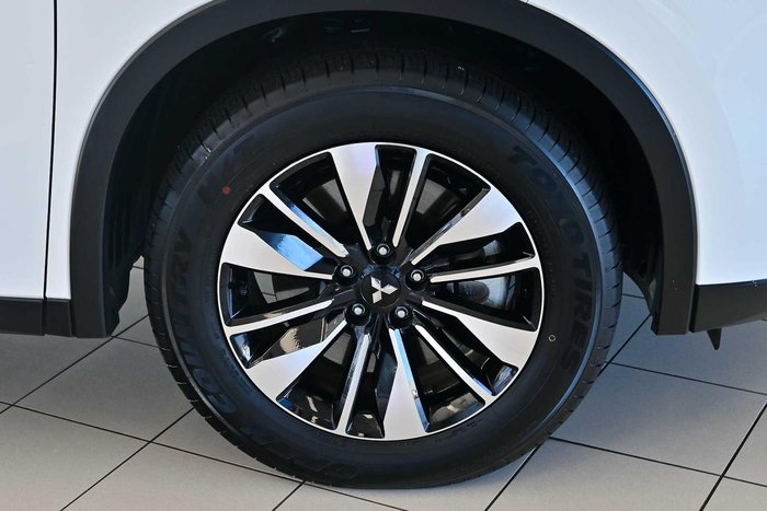 2025 Mitsubishi Outlander LS