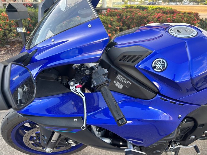 2022 YAMAHA YZF-R1 Blue