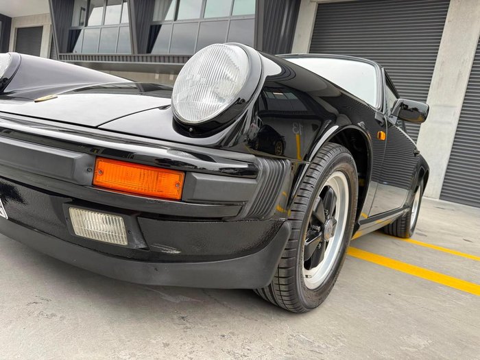 1987 Porsche 911 Carrera Cabriolet