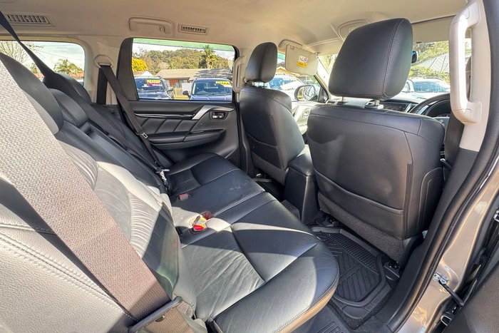 2017 Mitsubishi Pajero Sport GLS