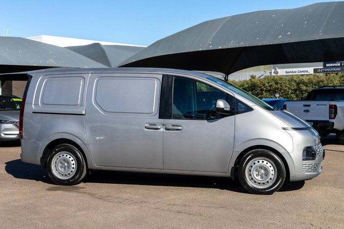 2024 Hyundai STARIA LOAD