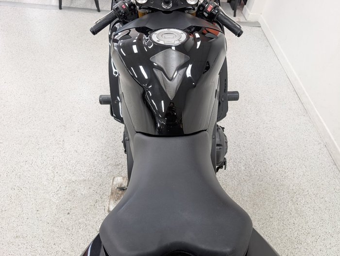 2008 YAMAHA YZF-R1 Black