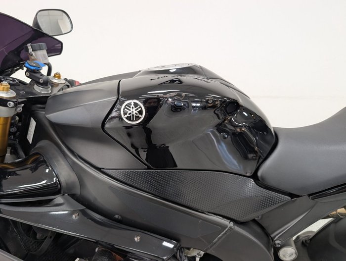 2008 YAMAHA YZF-R1 Black