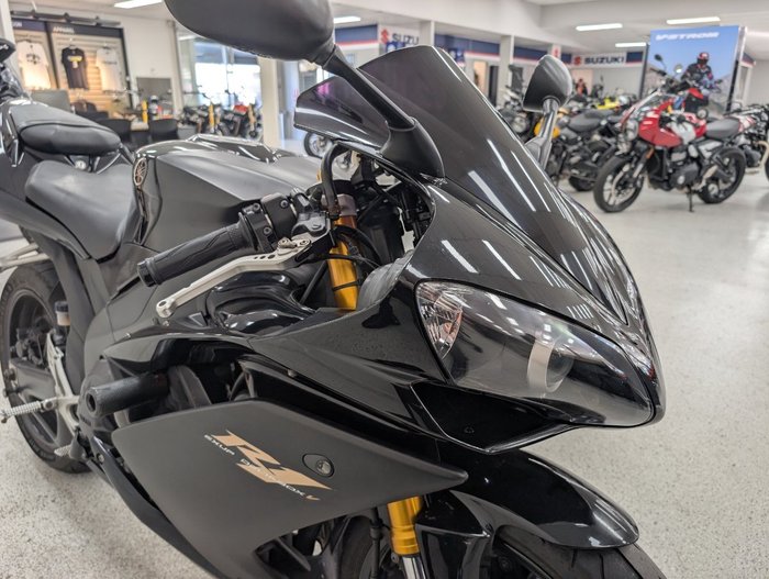 2008 YAMAHA YZF-R1 Black