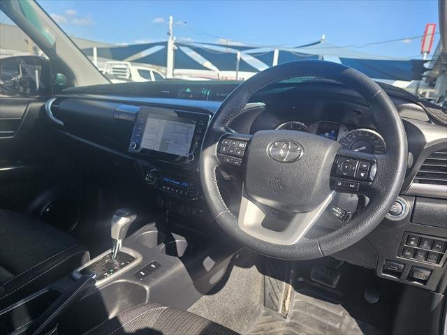 2023 Toyota Hilux SR5
