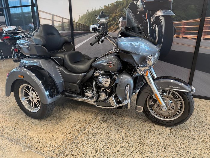 2022 Harley-Davidson Tri Glide Ultra 114 (FLHTCUTG)