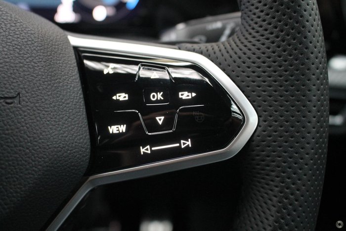 2023 Volkswagen Golf 110TSI R-Line