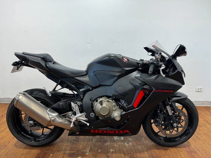 2017 Honda CBR1000RR (FIREBLADE) ABS Black