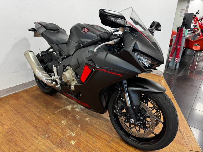 2017 Honda CBR1000RR (FIREBLADE) ABS Black