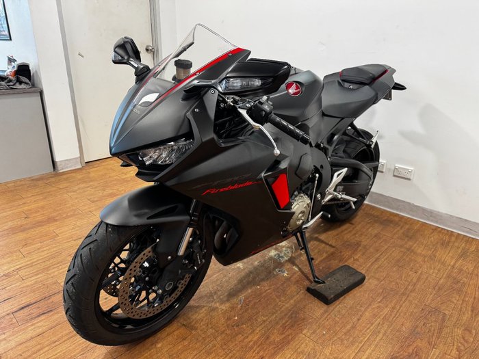 2017 Honda CBR1000RR (FIREBLADE) ABS Black