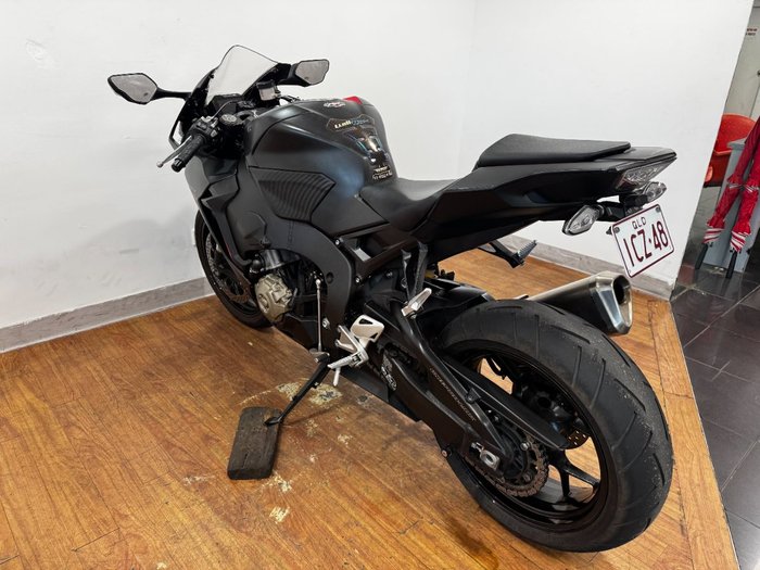 2017 Honda CBR1000RR (FIREBLADE) ABS Black