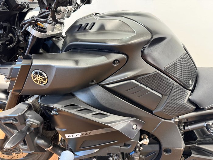 2020 Yamaha MT-10A Black