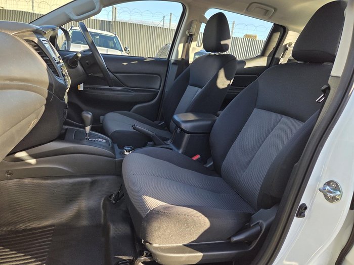 2022 Mitsubishi Triton GLX