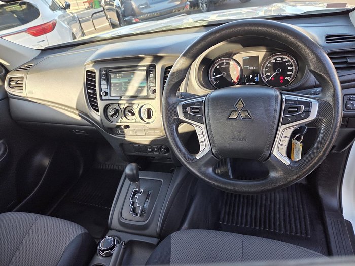 2022 Mitsubishi Triton GLX