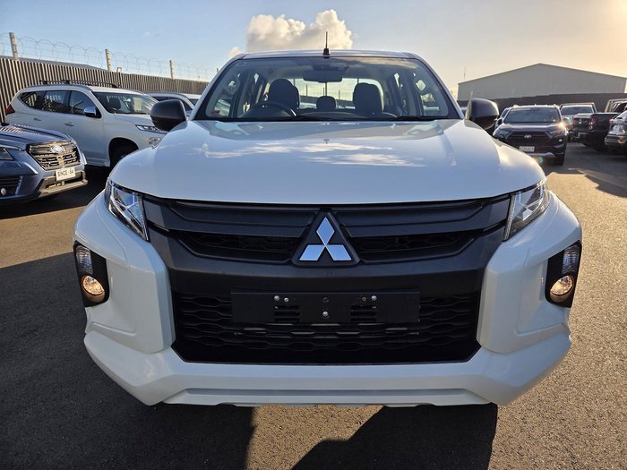 2022 Mitsubishi Triton GLX