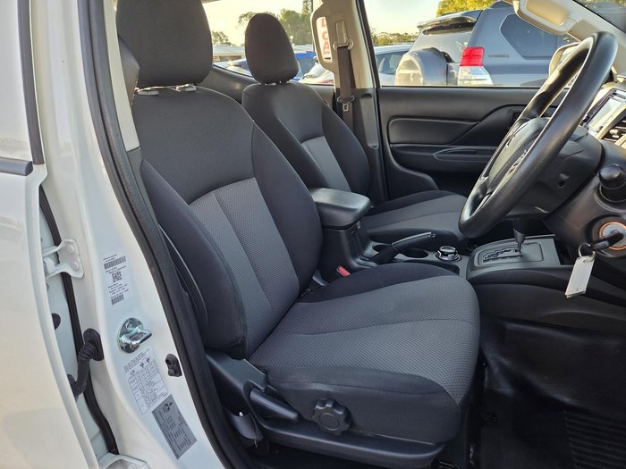 2022 Mitsubishi Triton GLX