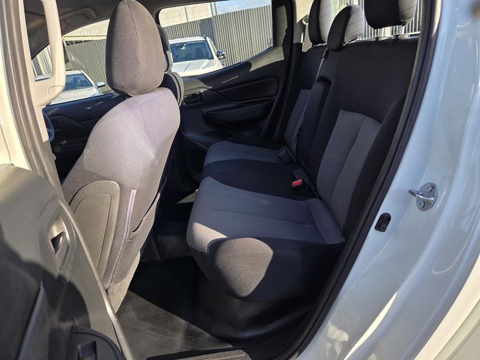 2022 Mitsubishi Triton GLX