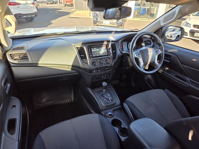 2022 Mitsubishi Triton GLX