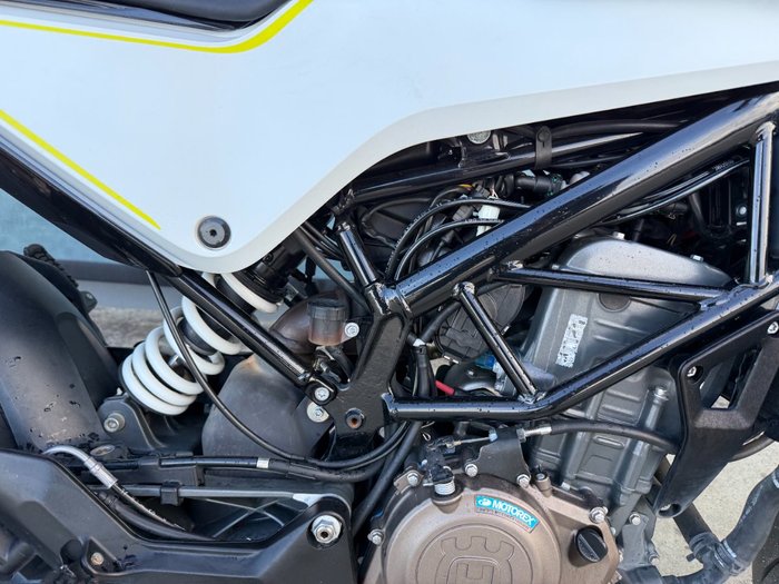 2018 HUSQVARNA VITPILEN 401 White