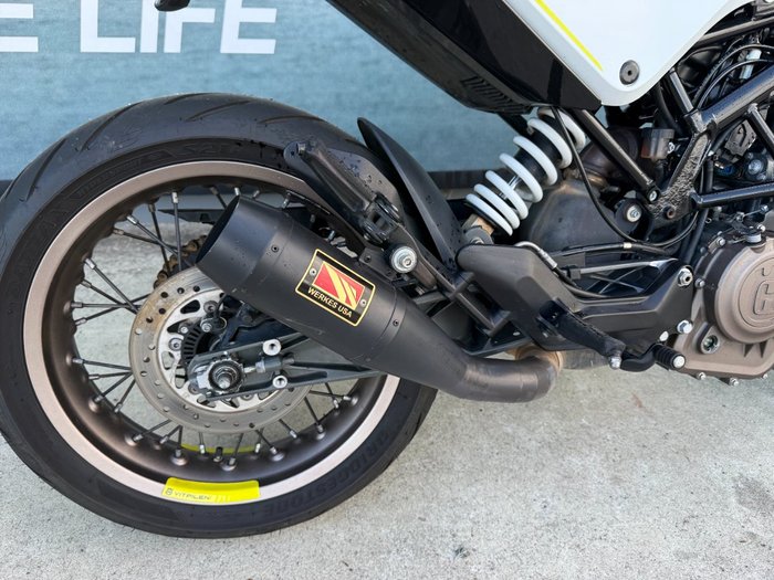 2018 HUSQVARNA VITPILEN 401 White