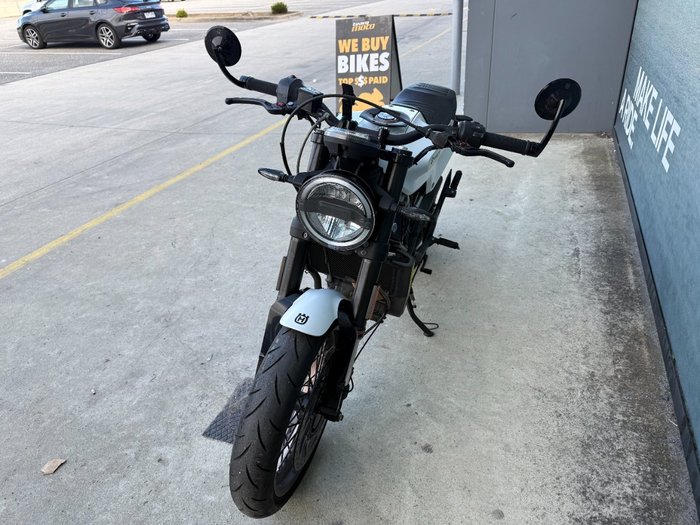 2018 HUSQVARNA VITPILEN 401 White