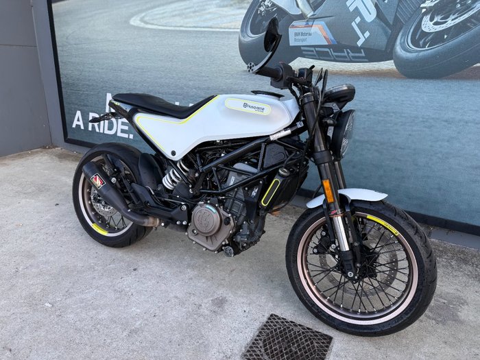 2018 HUSQVARNA VITPILEN 401 White