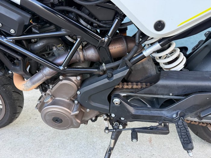 2018 HUSQVARNA VITPILEN 401 White